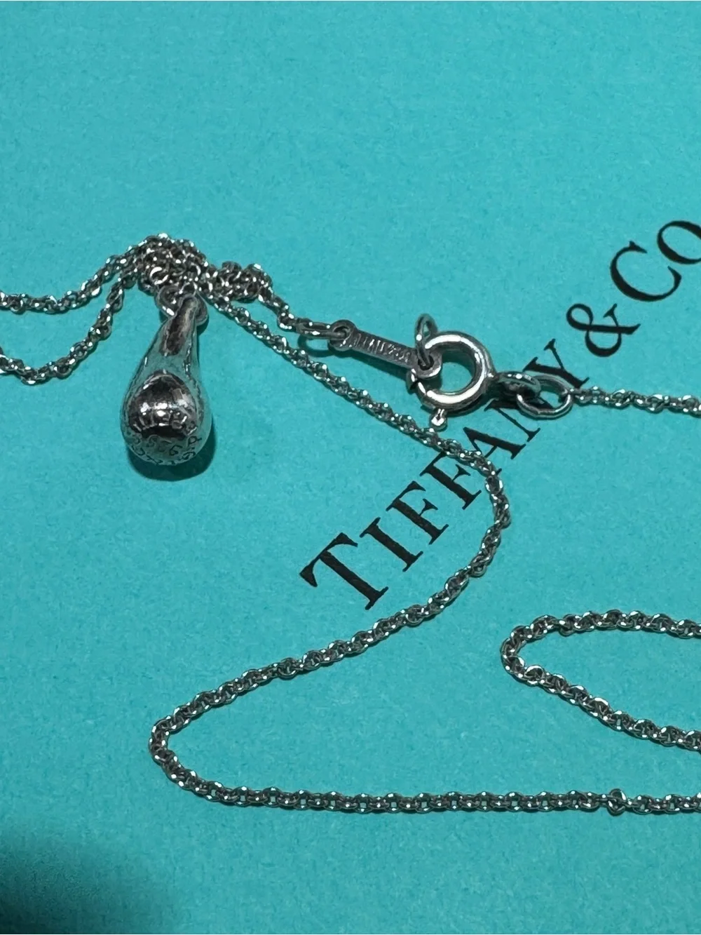 Pre loved Tiffany & Co. Elsa Peretti Teardrop Pendant Necklace in Silver